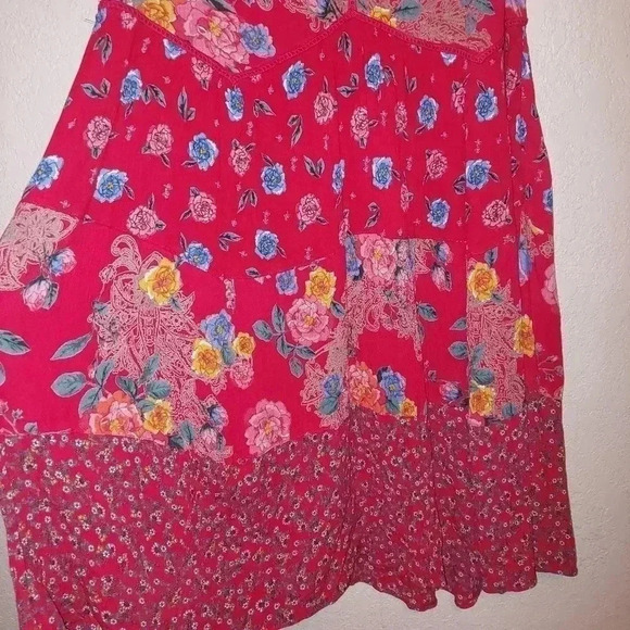 Bila Caroline Gauzy Flowy Tiered Red Floral Cottage Dress Size Medium - Picture 4 of 6